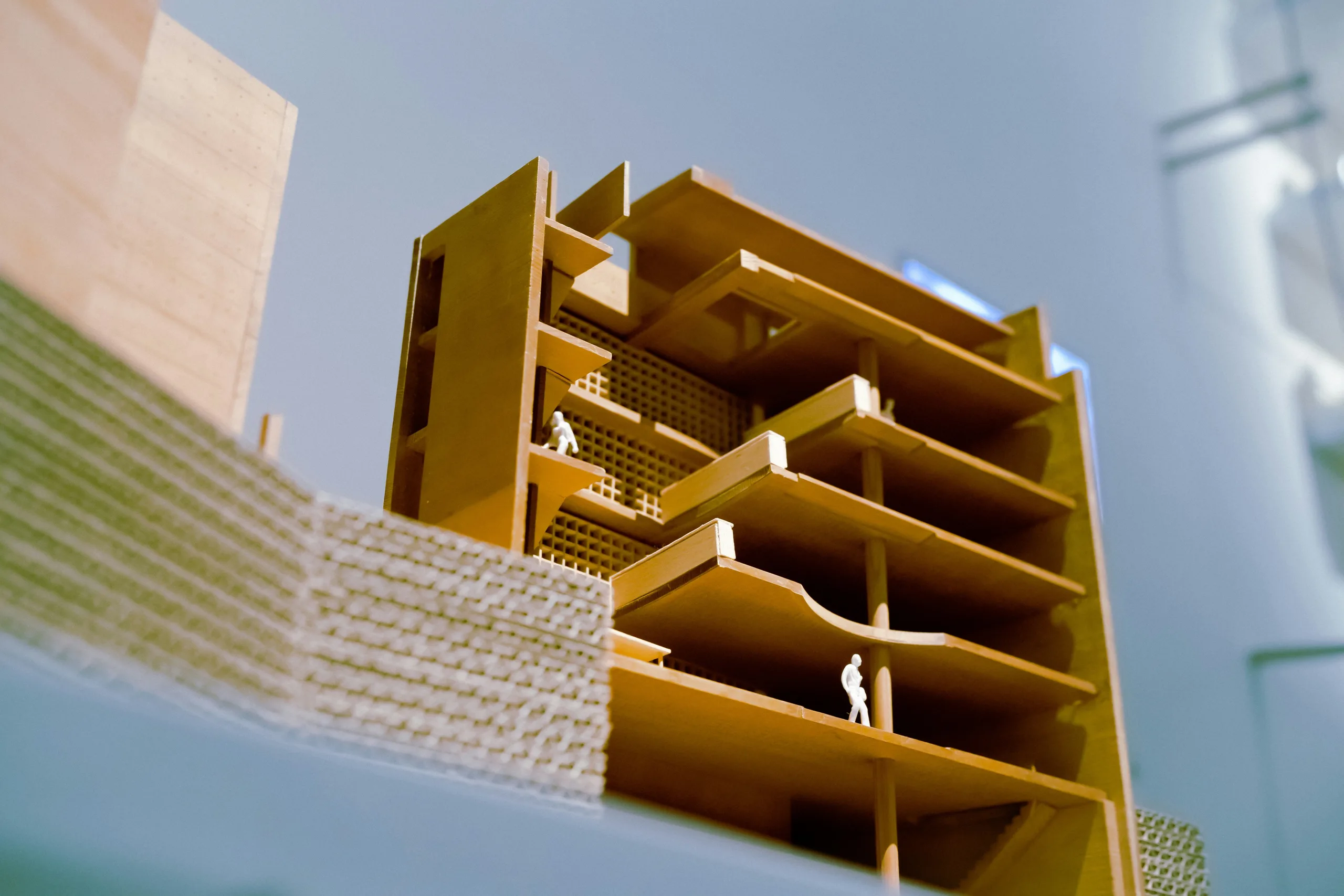 Moda Konutları — 15 Konutlu Apartman — Kesit maketi: kat döşemeleri ve teraslar